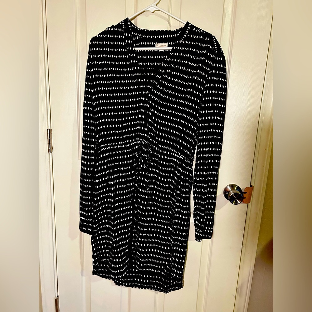 Gap navy dress with white raindrop print.